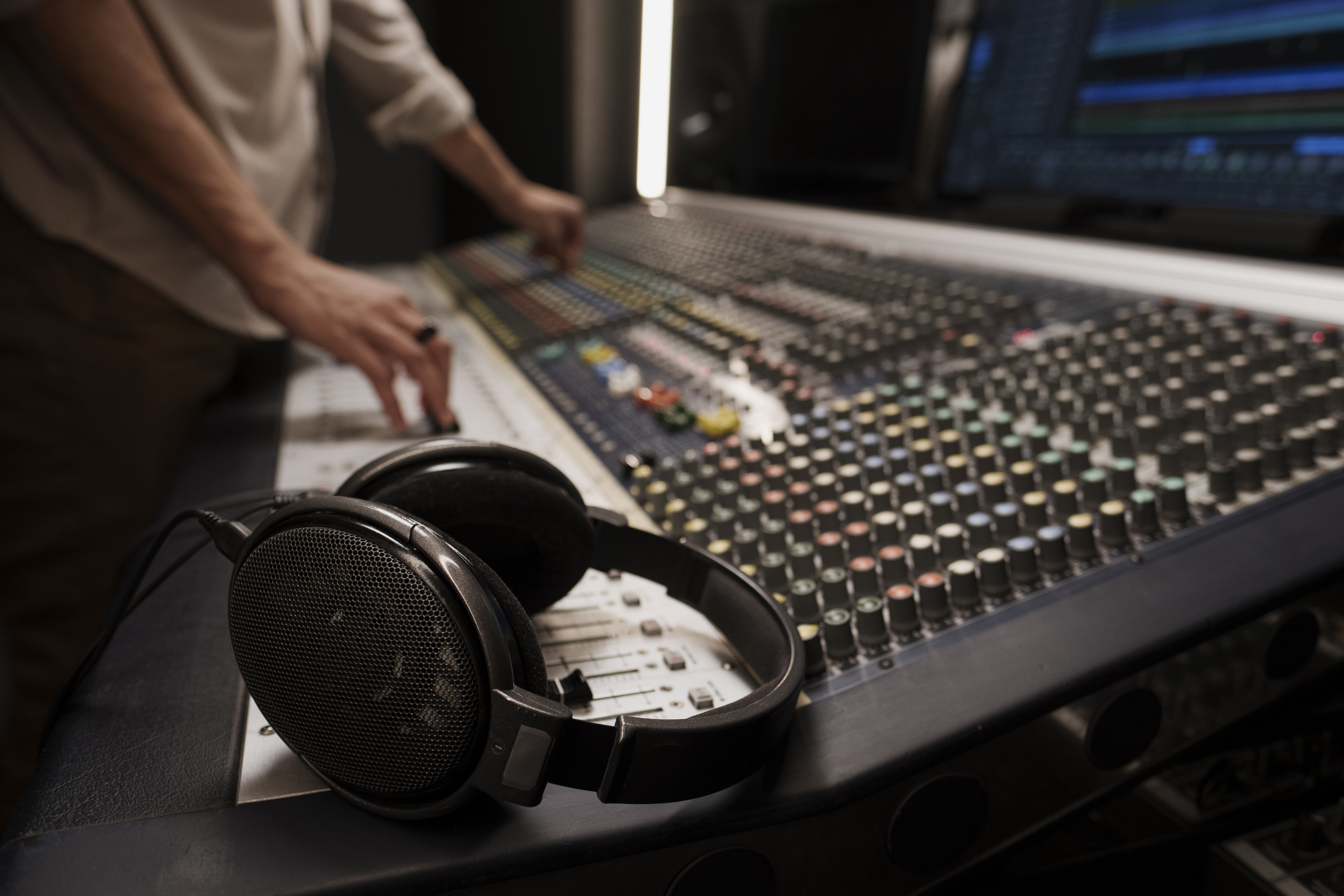 How to create a radio station for free